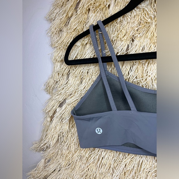 Lululemon FLAWLESS EUC✨Like a Cloud Bra *Light Support, B/C Cup✨Grey Sage✨size 8 - Picture 7 of 9